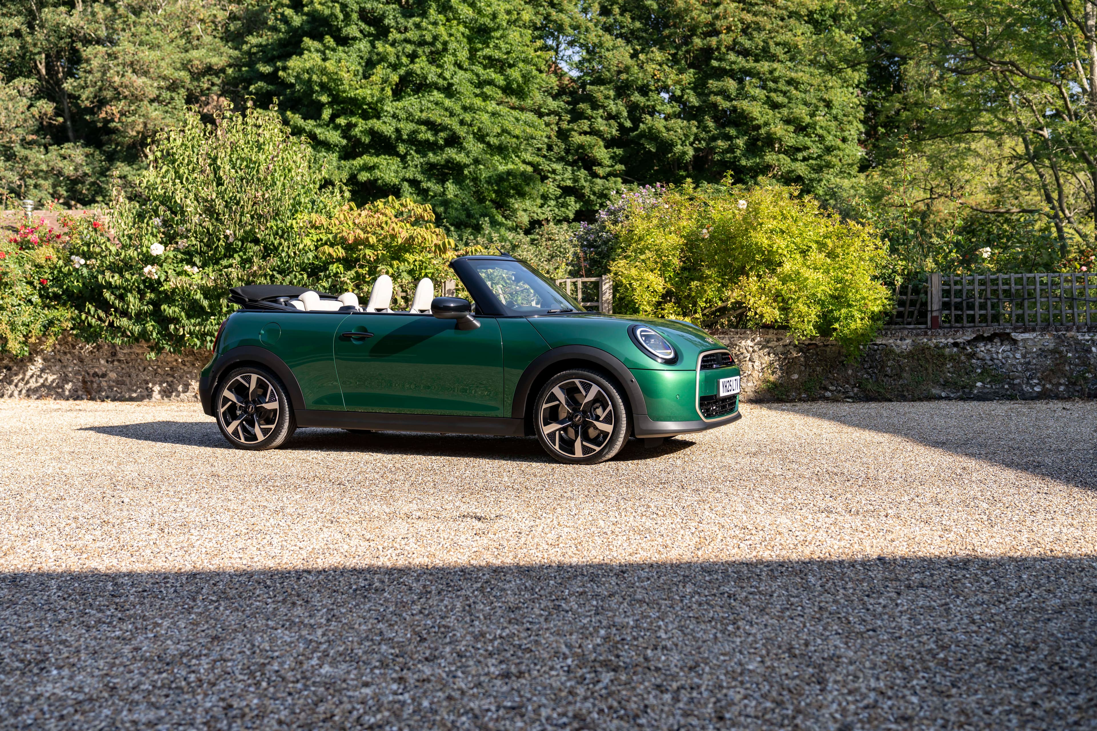 MINI Cabrio Cooper 